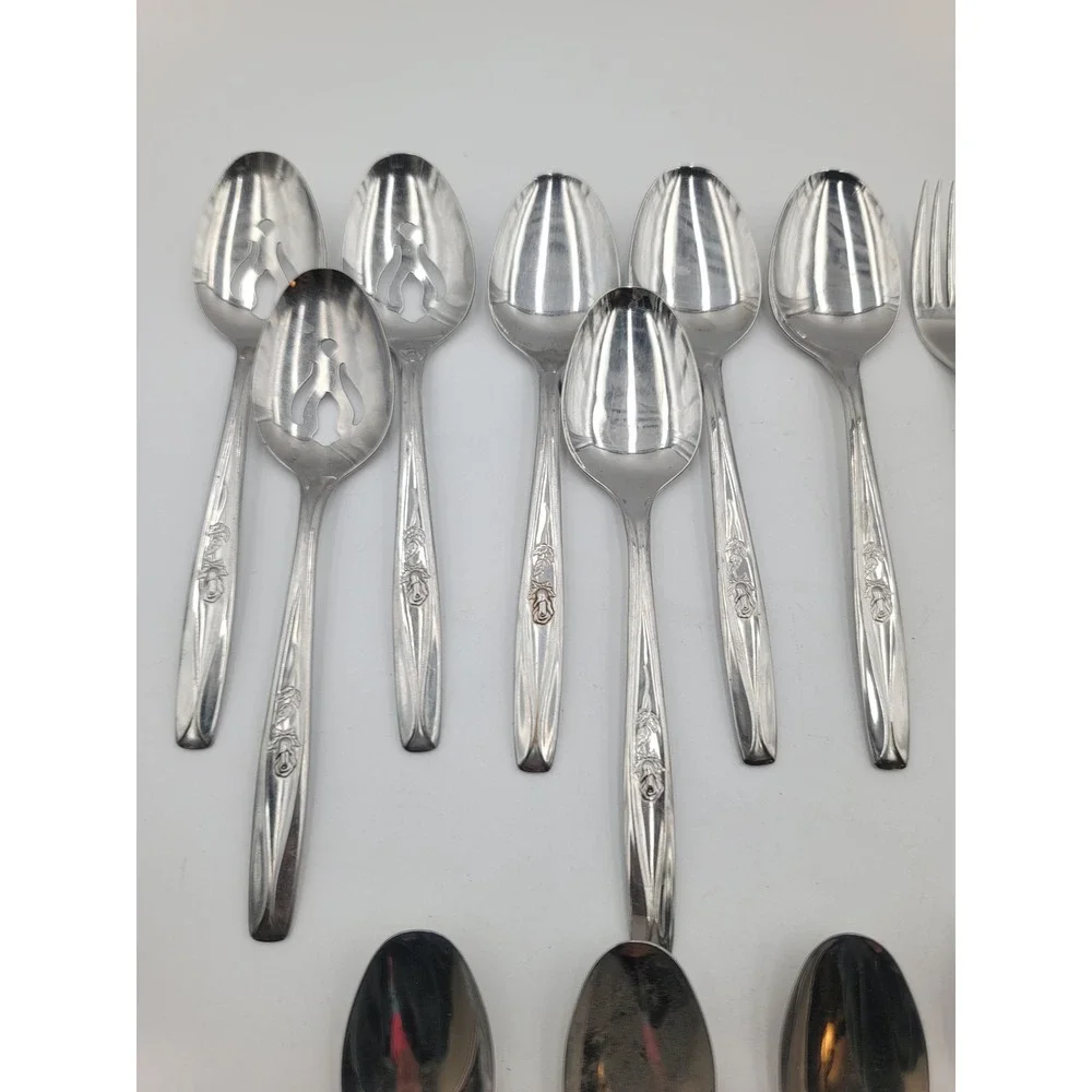 29pc Rogers International Silver Rosebud Rose Bud Flatware Set Serving Spoons